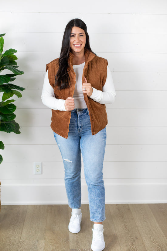 Load image into Gallery viewer, Corduroy Puffer Vest
