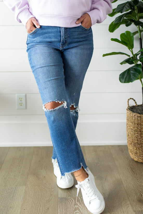 Load image into Gallery viewer, Flying Monkey Holly Distressed Raw Hem Straight Jeans
