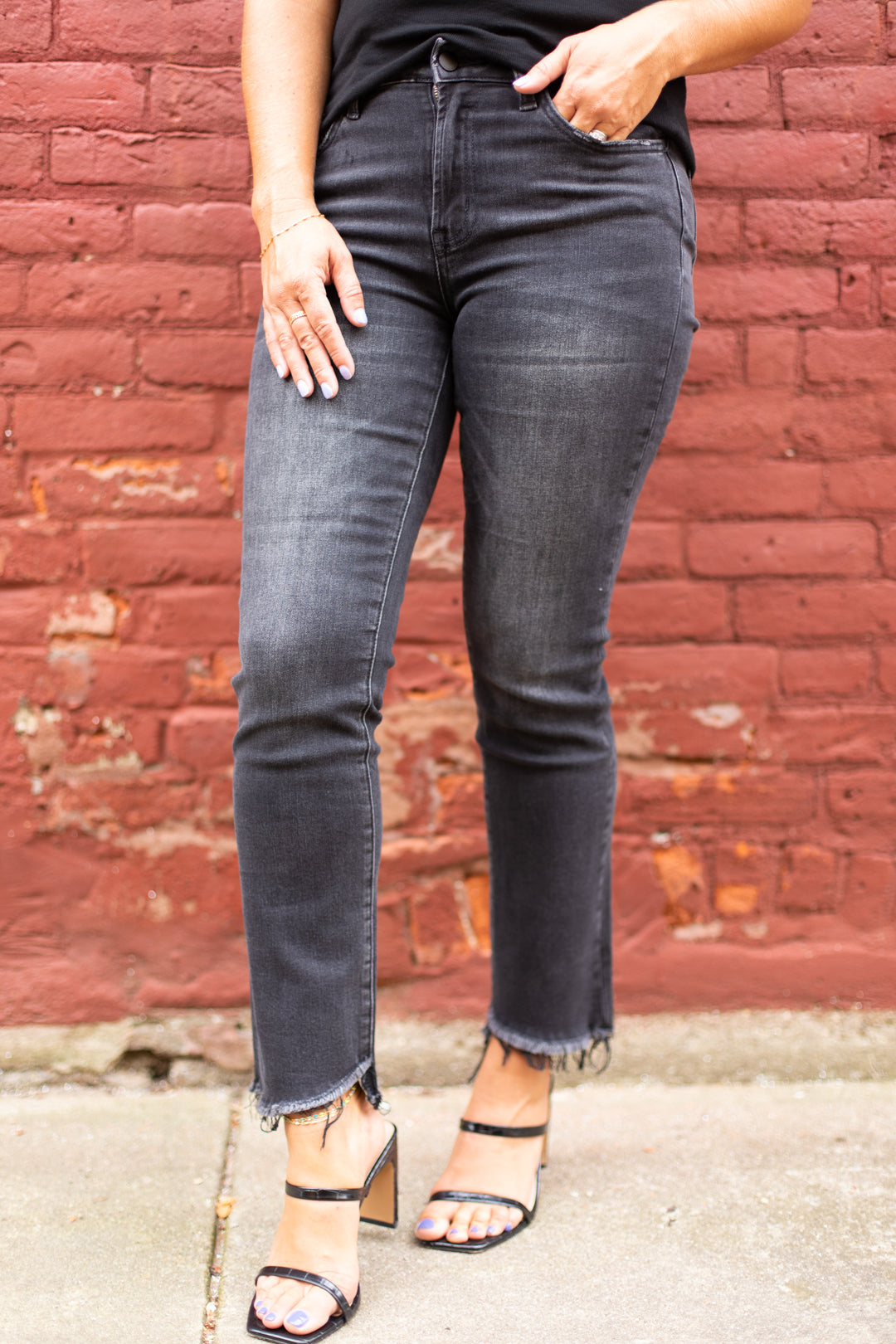 How To Wear Boyfriend Jeans - The Mom Edit - Page 262