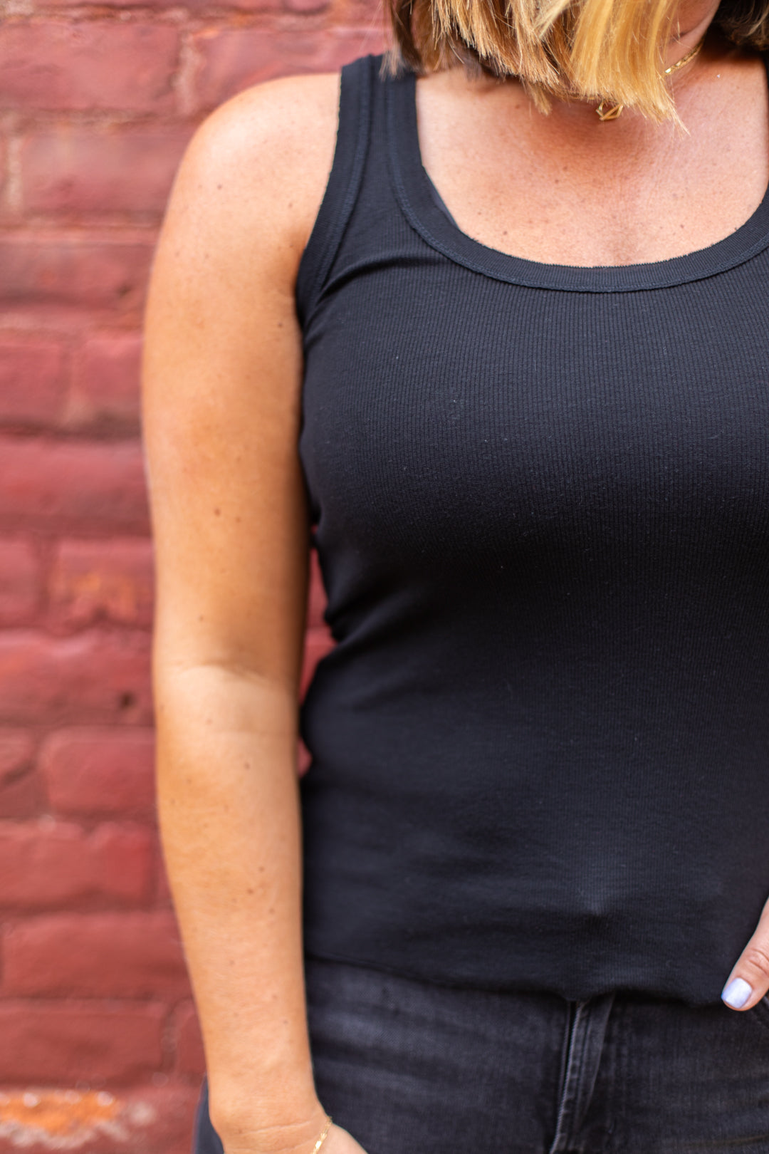 Load image into Gallery viewer, Scoop Neck Layering Tank 23&amp;quot;
