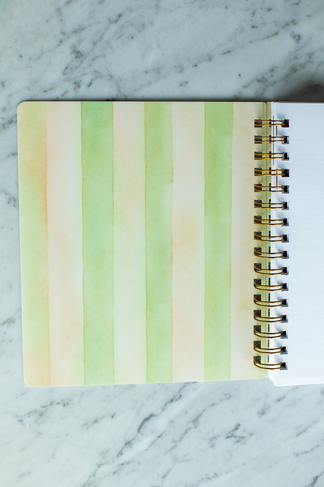 2027 Life + Style Weekly Planner: Blush Bouquet