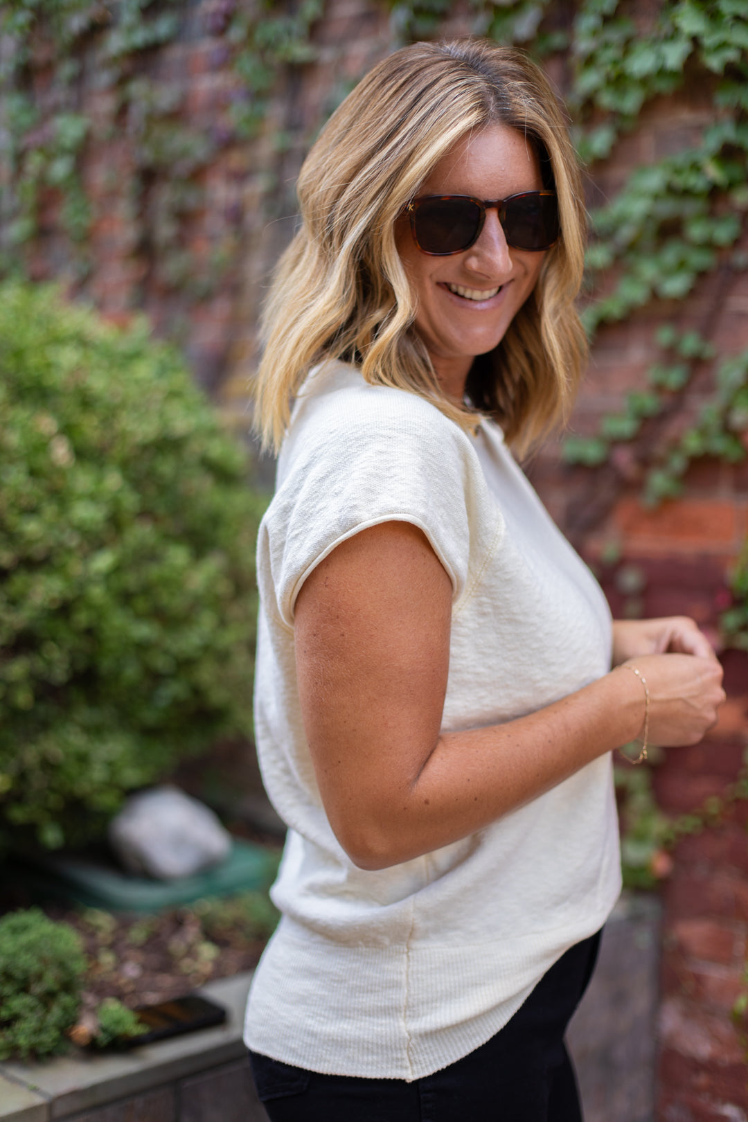 Daphne Cap Sleeve Banded Top
