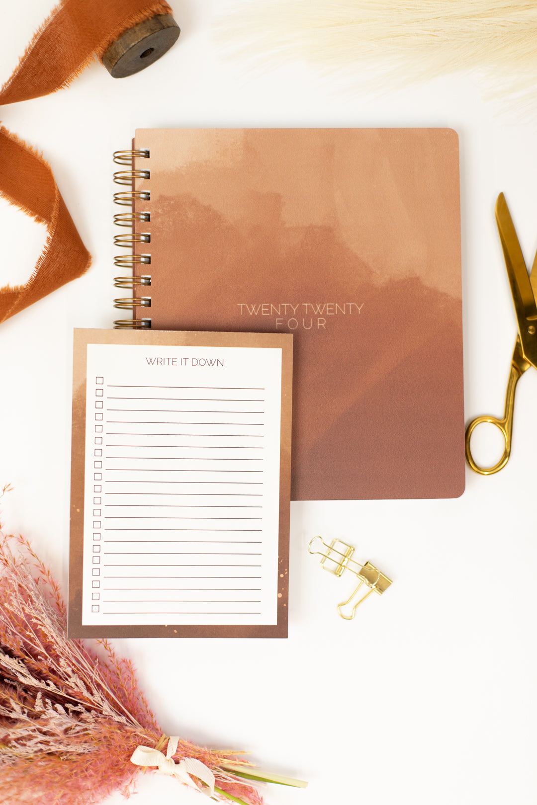2024 Life + Style Weekly Planner: Terracotta