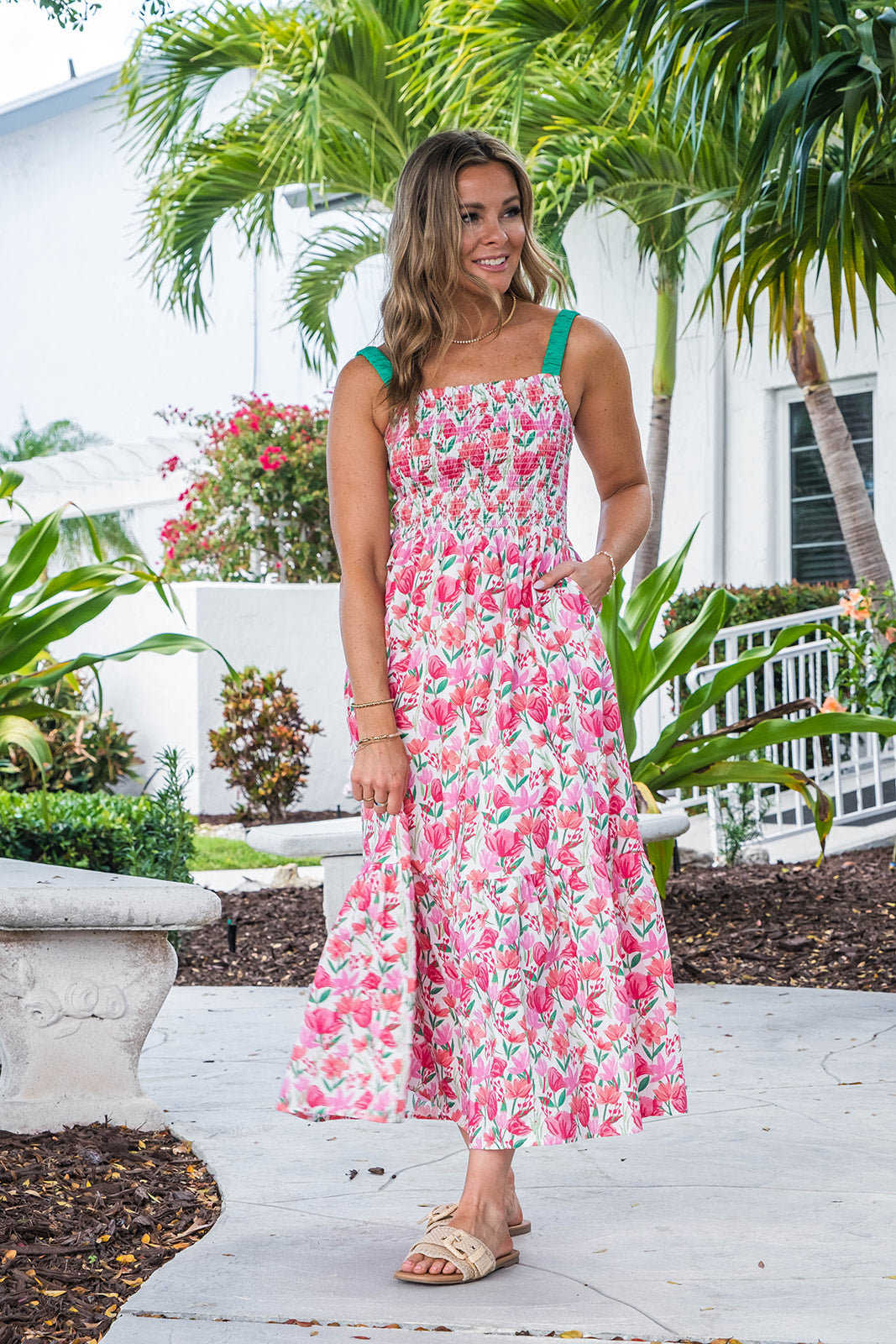 THML Allyce Floral Maxi Dress L (10-12) THML Allyce Floral Maxi Dress L (10-12)