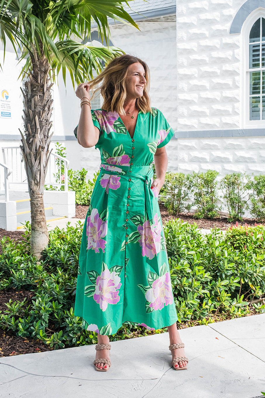 THML Fern V Neck Dress L (10-12) THML Fern V Neck Dress L (10-12)