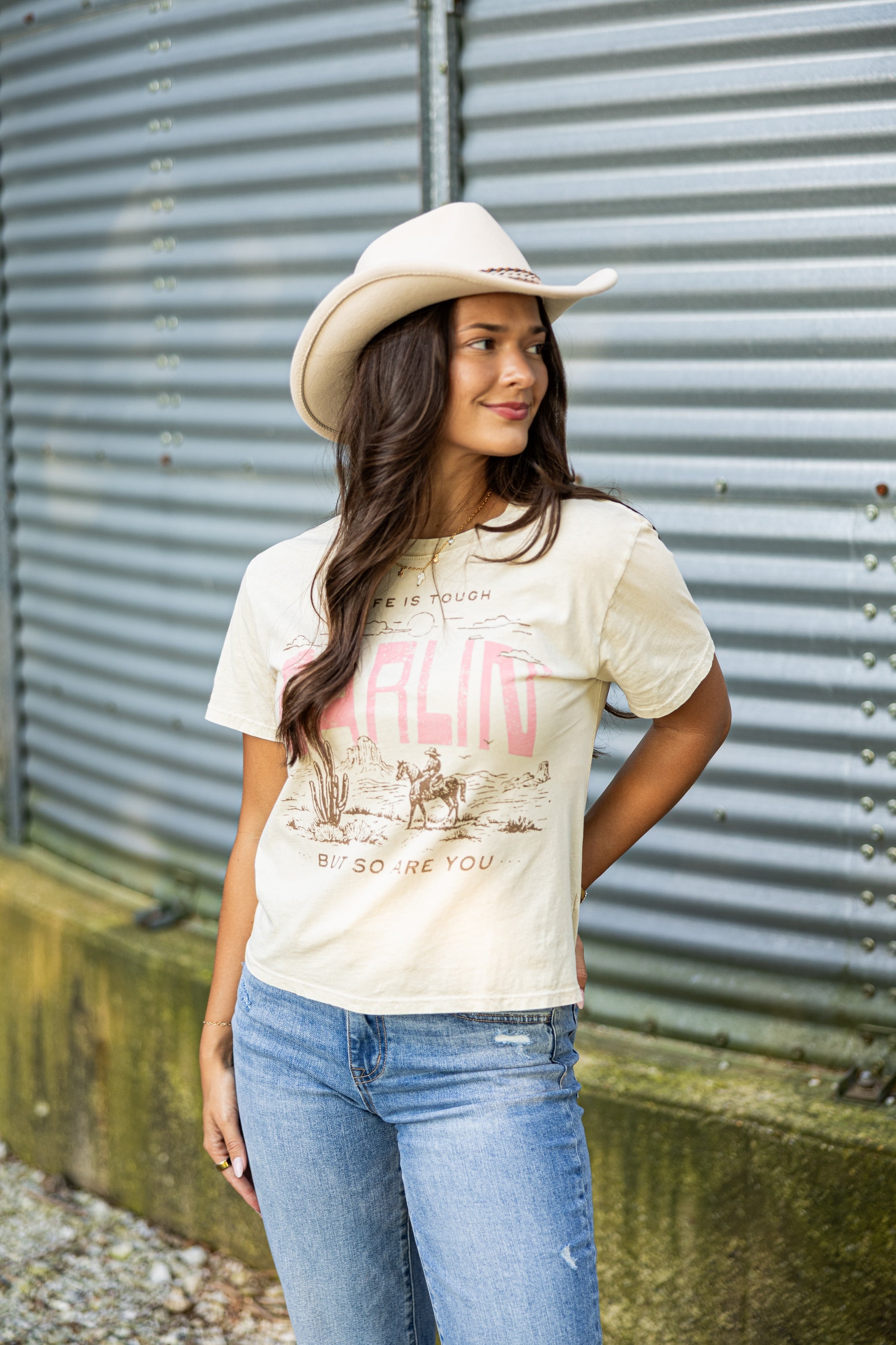 Darlin' Graphic Tee