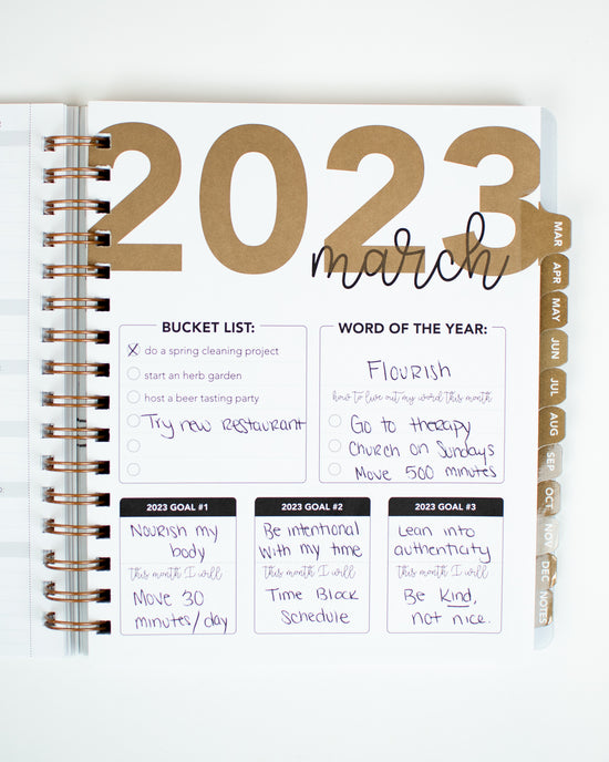 2023 Life + Style Weekly Planner: The Claire