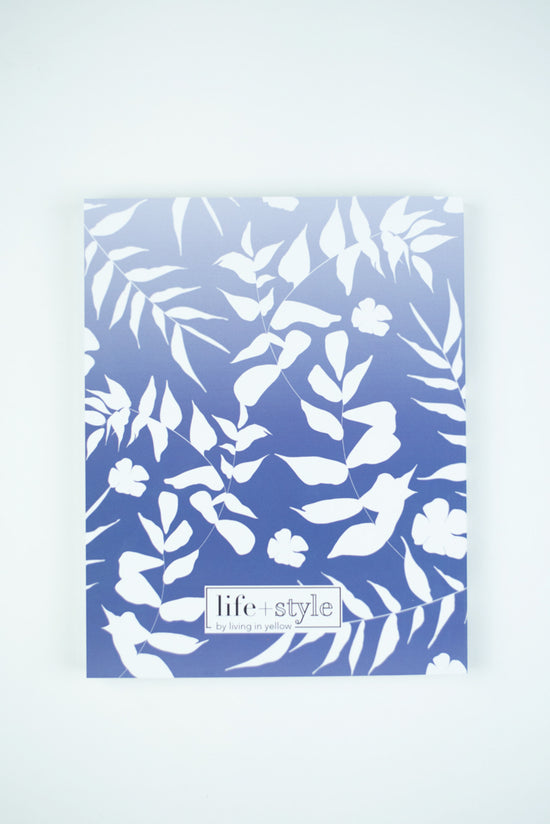 Load image into Gallery viewer, 6 Month Currently I&amp;#39;m Gratitude Journal: Blue Floral
