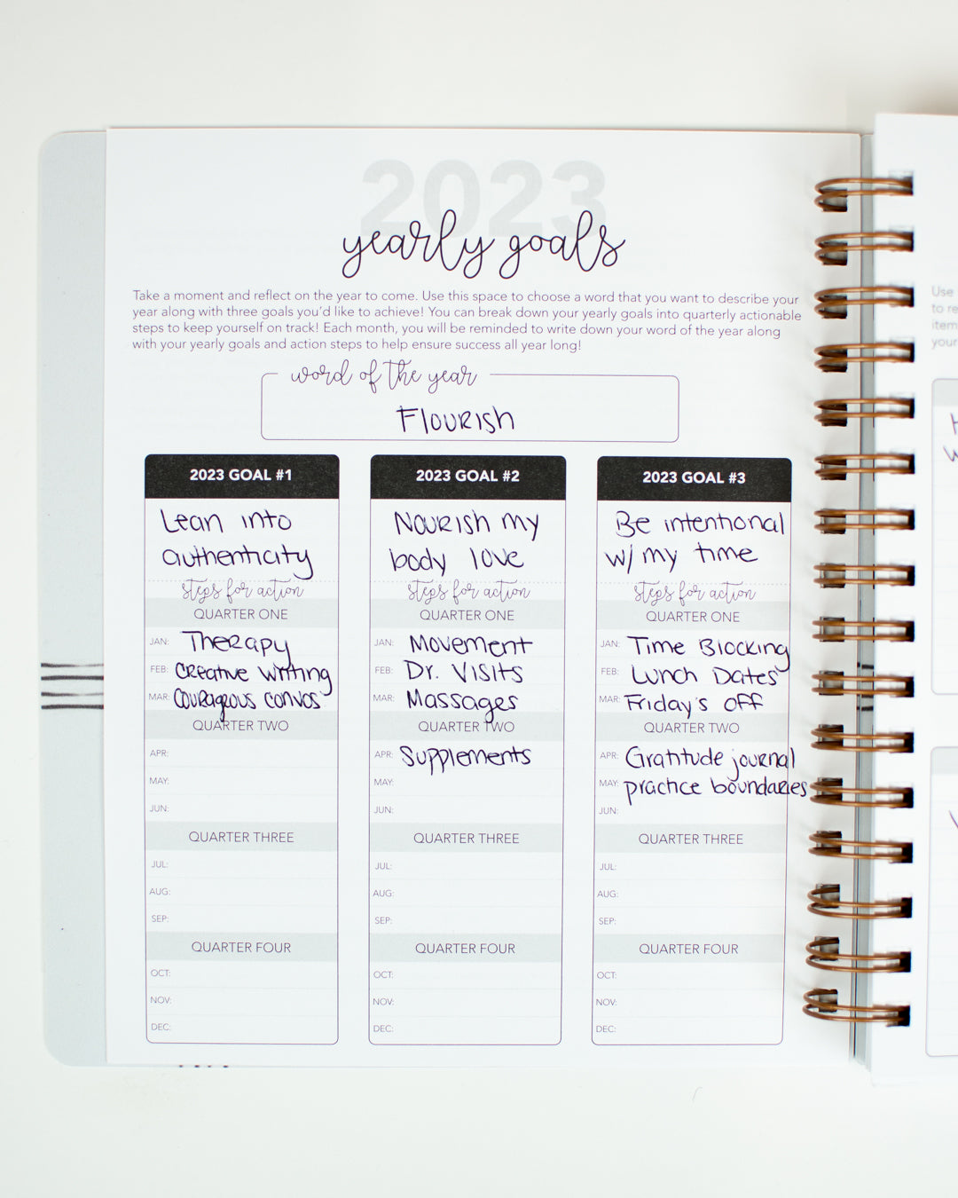 2023 Life + Style Weekly Planner: The Erin